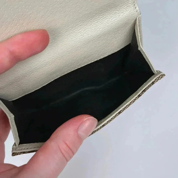 Gucci Bifold Monogram Wallet - Picture 11 of 12